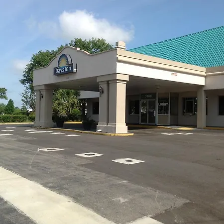 Days Inn By Wyndham Tallahassee-Government Center