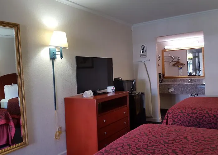 Hotel Days By Wyndham Tallahassee-government Center Tallahassee