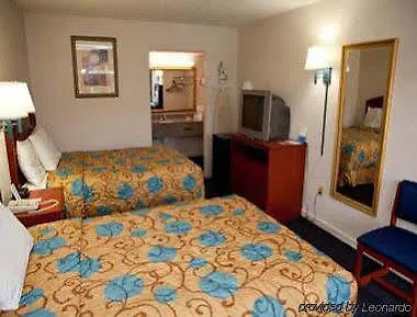 Days By Wyndham Tallahassee-government Center Hotel