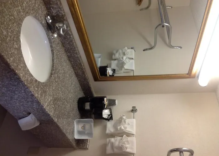 Hotel Days By Wyndham Tallahassee-government Center 2*