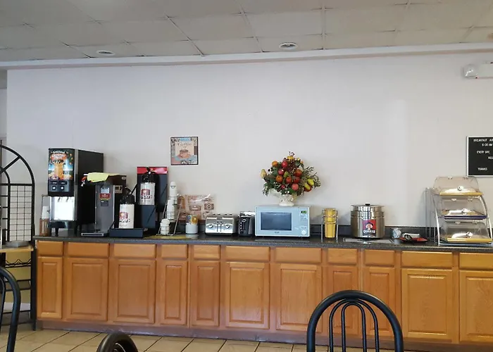 Days By Wyndham Tallahassee-government Center 2*