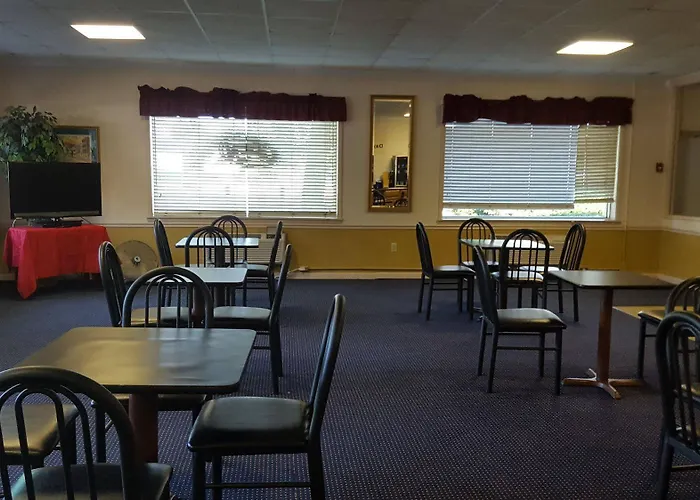 Hotel Days By Wyndham Tallahassee-government Center 2*