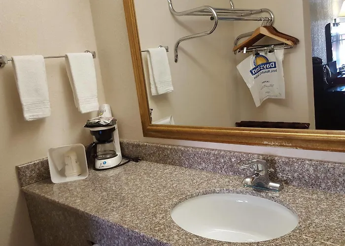 Hotel Days By Wyndham Tallahassee-government Center 2*