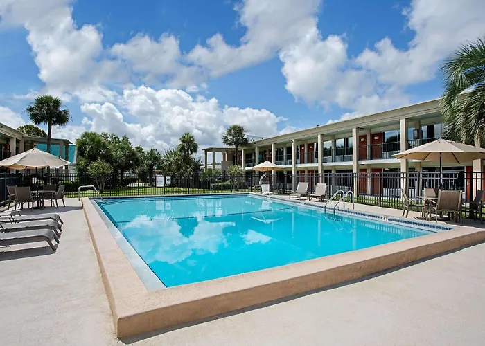 Hotel Days By Wyndham Tallahassee-government Center 2*