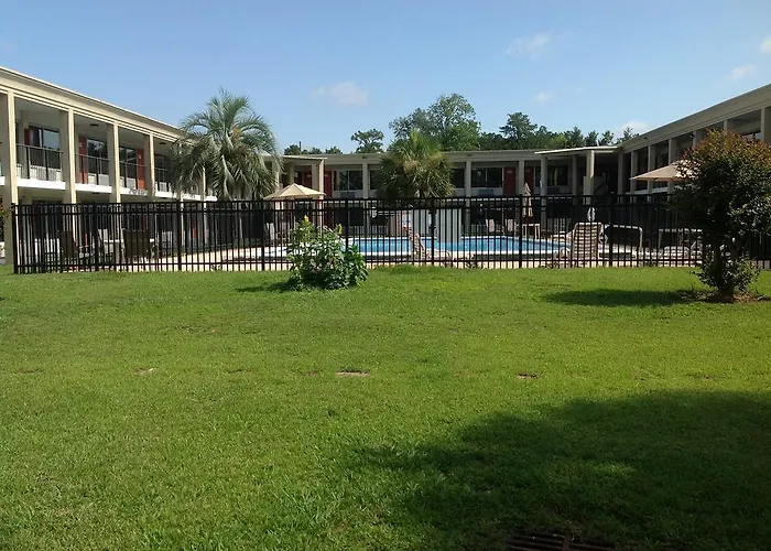 Hotel Days By Wyndham Tallahassee-government Center Tallahassee